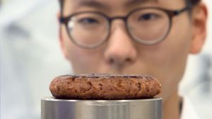 Meatless Burgers Are on Trend. Eating to Save the World Has a Long History.