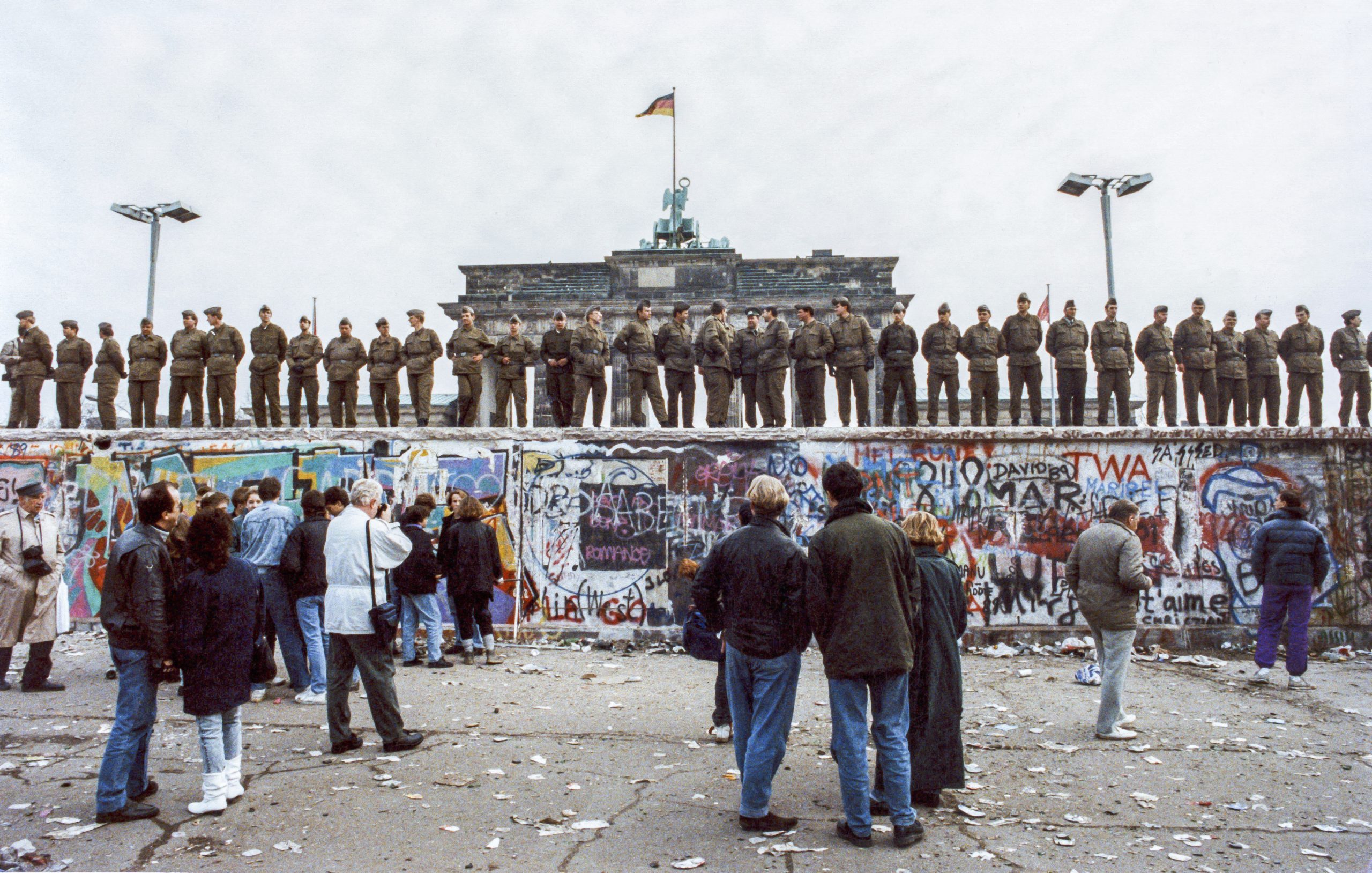 Berlin Wall: The Rise and Collapse of a Cold War Symbol